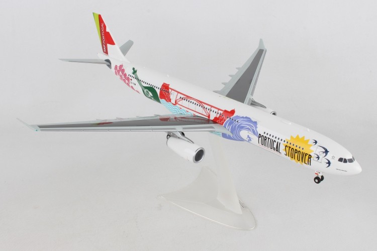 Herpa 558945 TAP Portugal Airbus A330-300 &quot;Portugal Stopover&quot; - CS-TOW