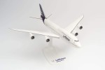 Herpa/Snap-Fit 611930 Lufthansa Boeing 747-8 Intercontinental