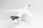 Herpa/Snap-Fit 611930 Lufthansa Boeing 747-8 Intercontinental