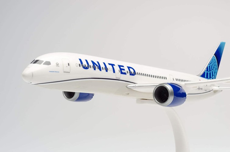 Herpa/Snap-Fit 612548 United Airlines Boeing 787-9...