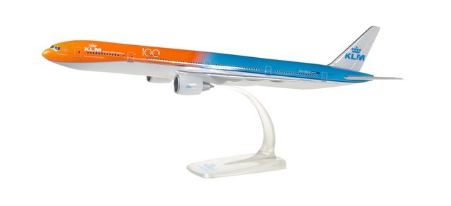 Herpa/Snap-Fit 611275-001 KLM Boeing 777-300ER &ndash; PH-BVA &bdquo;Orange Pride&ldquo;