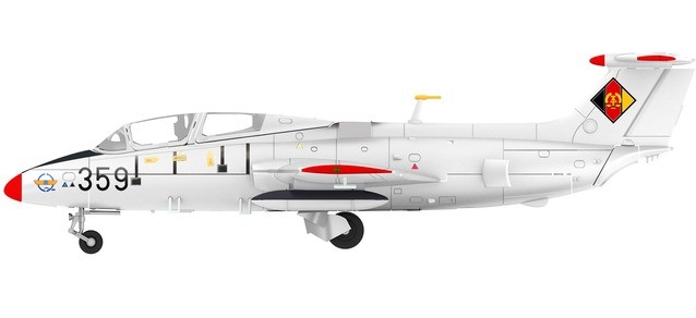 82MLCZ7217 East German Air Force Aero L-29 Delfin -...