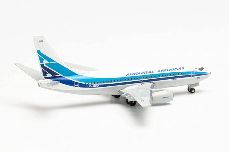 Herpa 534932 Aerolineas Argentinas Boeing 737-700 - 70th Anniversary Retro livery