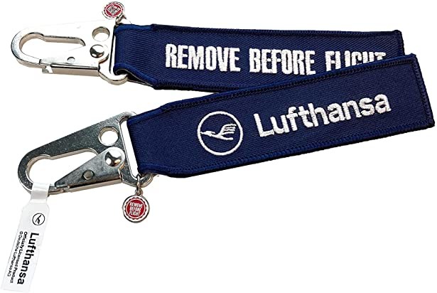 REMOVE BEFORE FLIGHT Lufthansa - Textil-Anh&auml;nger mit Flugzeug-Karabiner