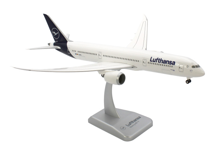 Limox Wings  Boeing 787-9 Dreamliner Lufthansa New Livery D-ABPA Scale 1:200 w/G 