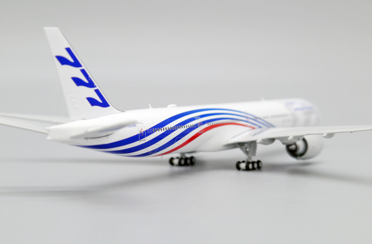 JC Wings Boeing 777-300ER House Color &quot;Round The World Tour Livery&quot; N5016R Scale 1/400 