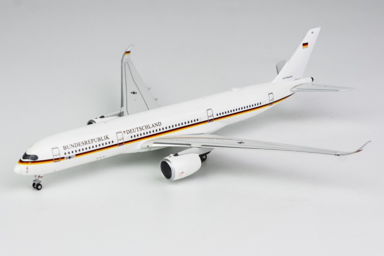 NG Model Airbus A350-900 Federal Republic of Germany/Bundesrepublik Deutschland 10+03 Scale 1/400 