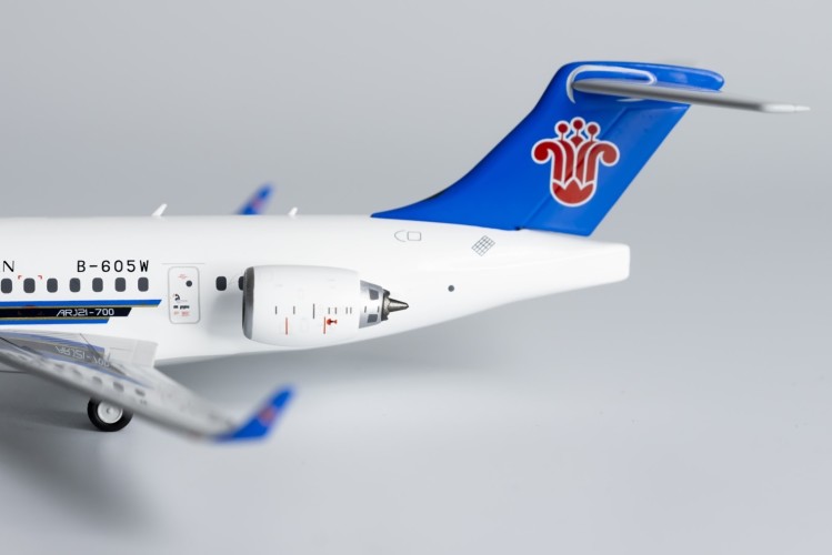 NG Model 20105 Comac ARJ21-700 China Southern Airlines B-605W Scale 1/200