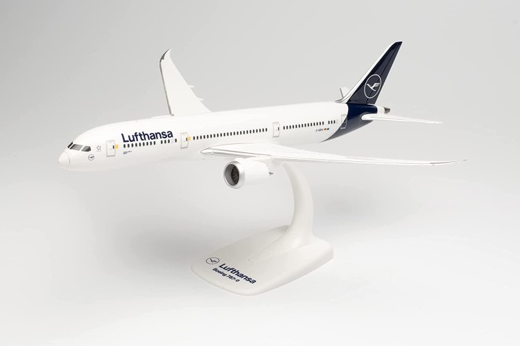 Herpa/Snap-Fit 613453 Lufthansa Boeing 787-9 Dreamliner...
