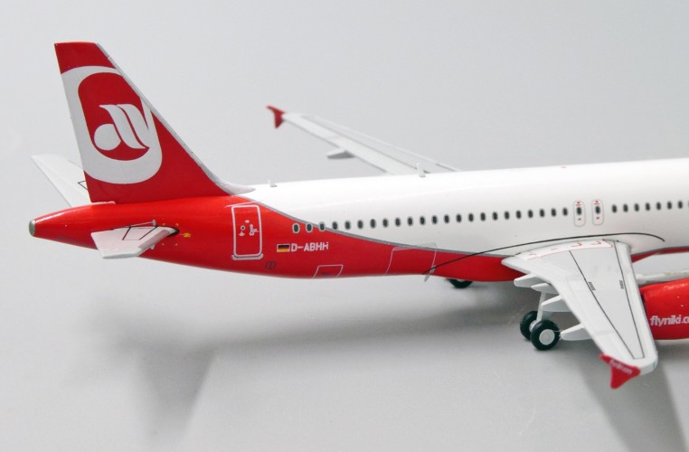 JC Wings  Airbus A320 Niki D-ABHH Scale 1/400