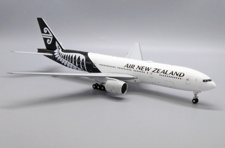 JC Wings Boeing 777-200ER Air New Zealand Air ZK-OKG...
