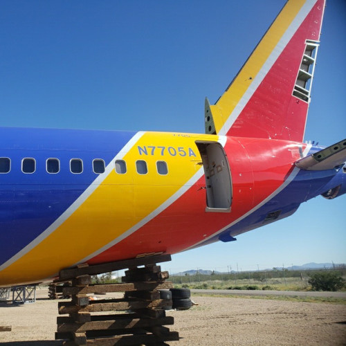 Aviationtag - Southwest Boeing 737 &ndash; N7705A  - Schl&uuml;sselanh&auml;nger aus original Flugzeughaut -