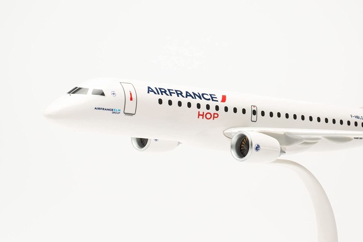 Herpa/Snap-Fit 613477 Air France HOP Embraer E190 &ndash;...