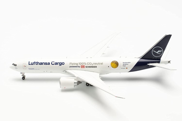 Herpa 562799 Lufthansa Cargo Boeing 777F &ldquo;Sustainable Fuel - Powered by DB Schenker&rdquo; - D-ALFG &ldquo;Annyeonghaseyo, Korea&rdquo;