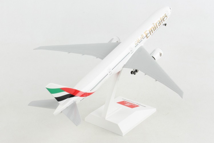 Skymarks Boeing 777-300ER Emirates A6-EBQ Scale 1/200 w/Gear
