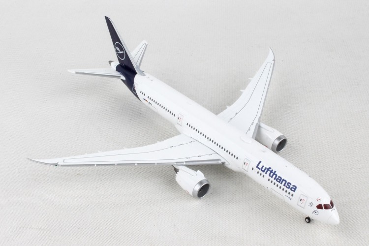 GeminiJets GJDLH2046 Boeing 787-9 Lufthansa D-ABPA Scale 1/400